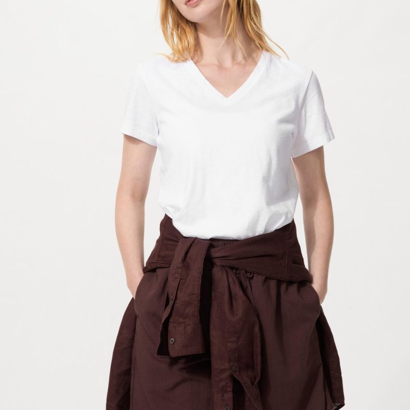 Футболка из плотного джерси с V-образным вырезом