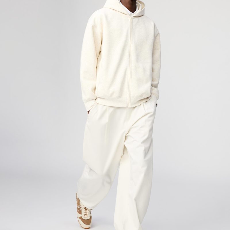 Брюки с бочкообразными штанинами