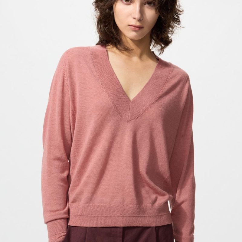 Джемпер из мериносового шелка с V-образным вырезом