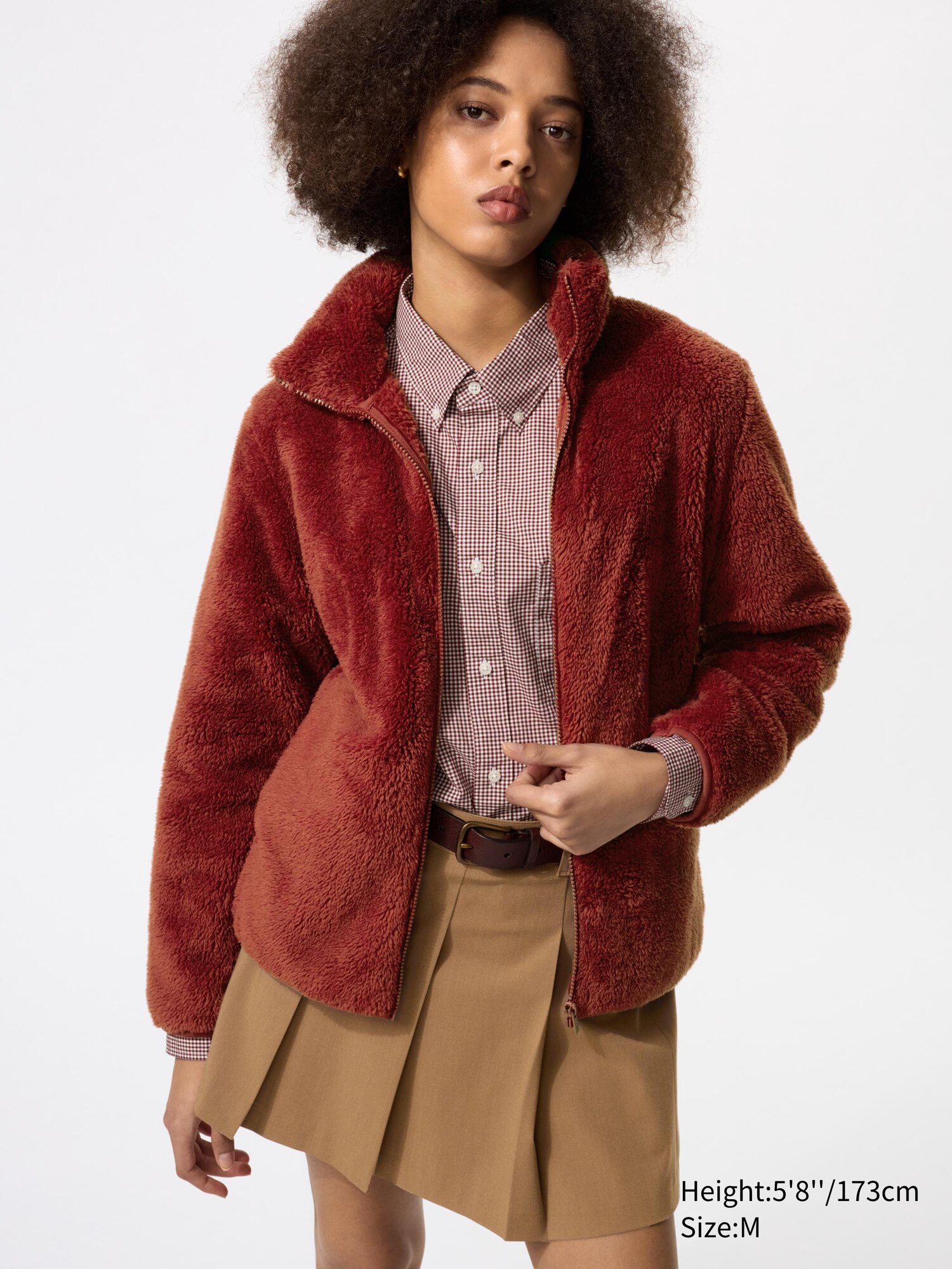 Куртка на молнии из пушистой пряжи и флиса