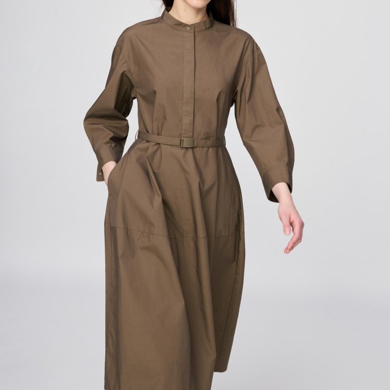 Хлопчатобумажное платье с объемным рукавом