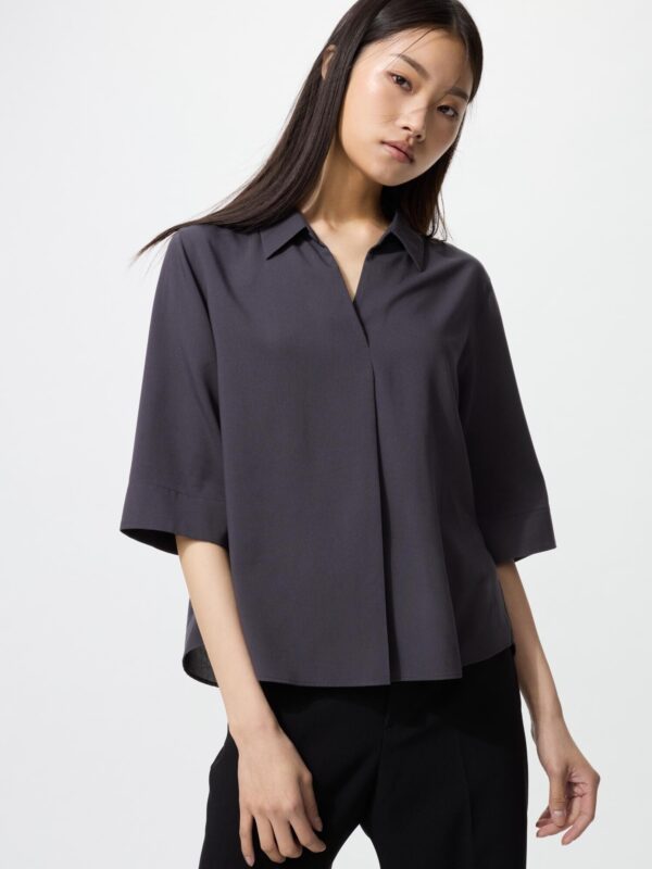 Блузка с короткими рукавами и воротником-стойкой из вискозы