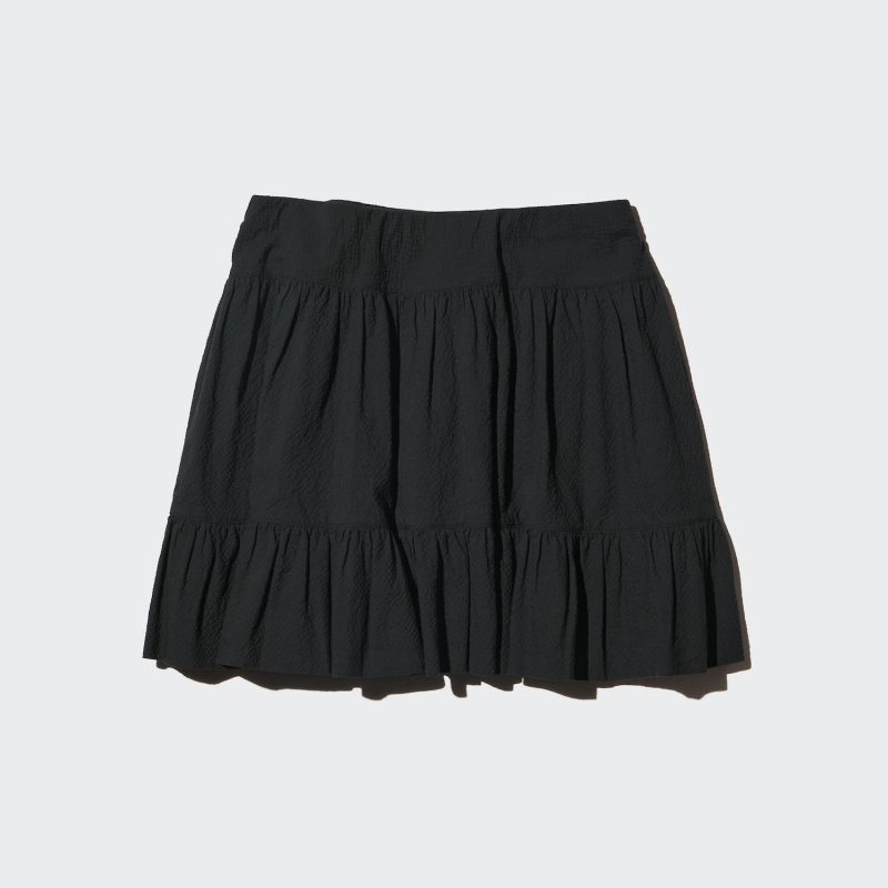 Мини-юбка из шифонового сееркера с объемным кроем