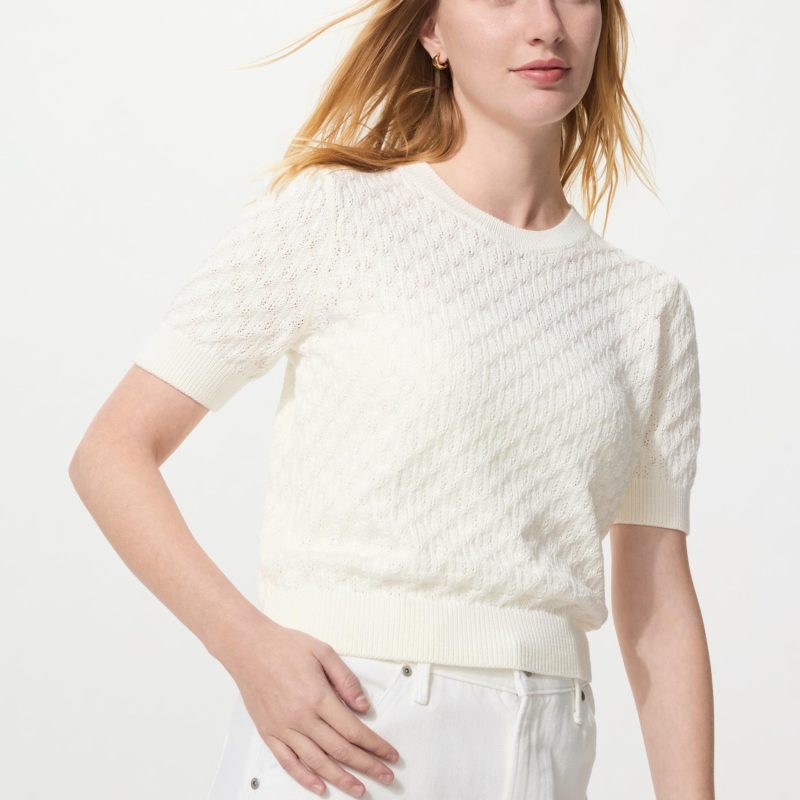 Свитер с воротником-стойкой и короткими рукавами