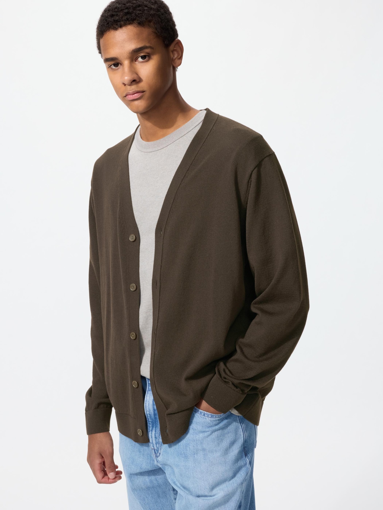 Вязаный кардиган с V-образным вырезом