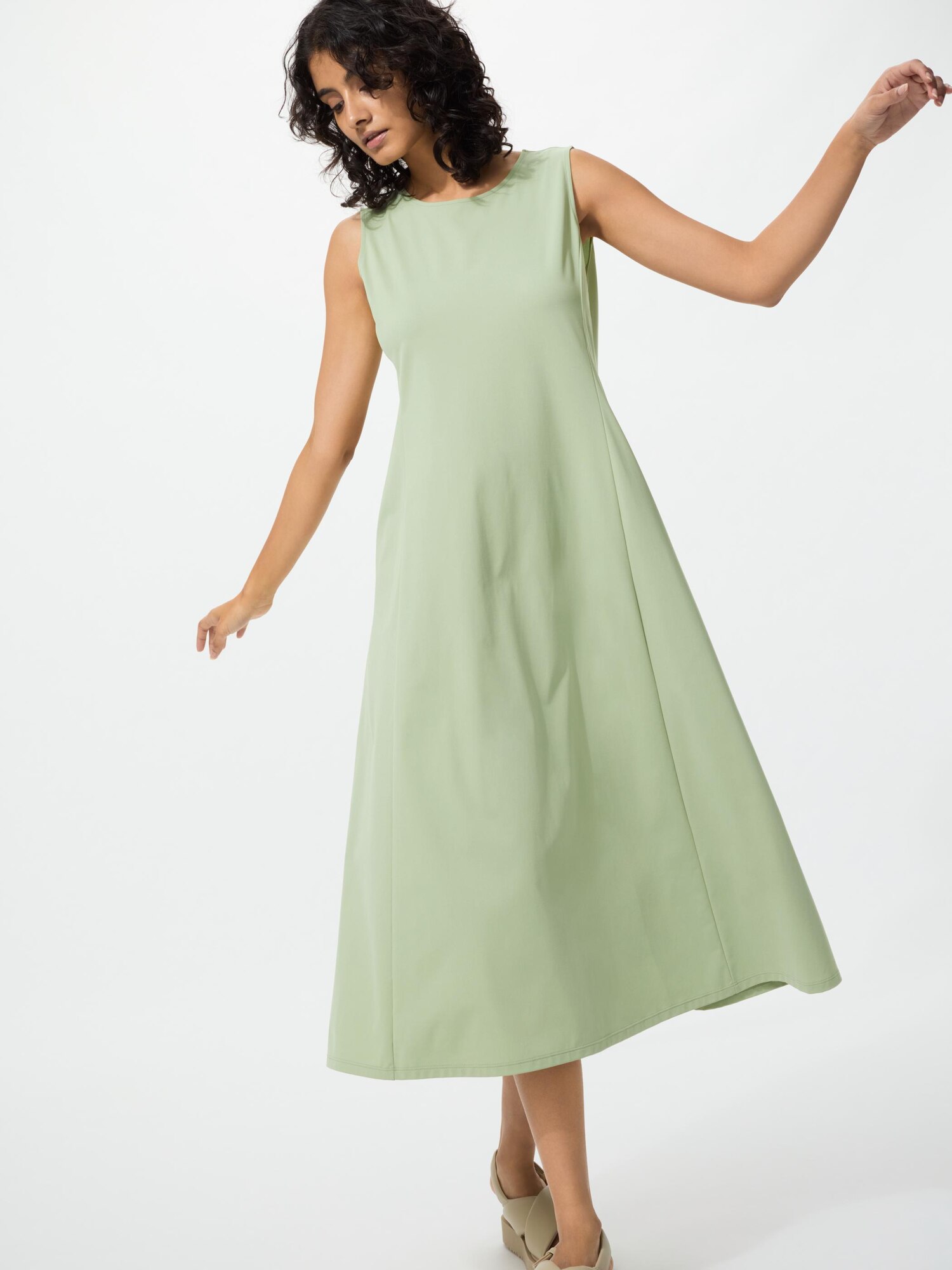 Ультратянущееся платье-боди AIRism (без рукавов)