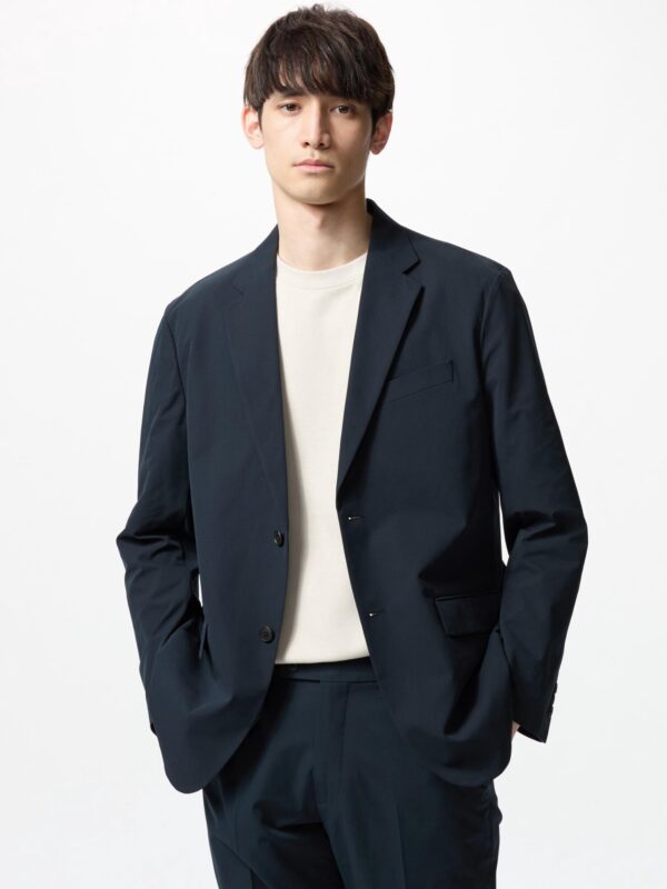 Куртка с капюшоном (светлая)