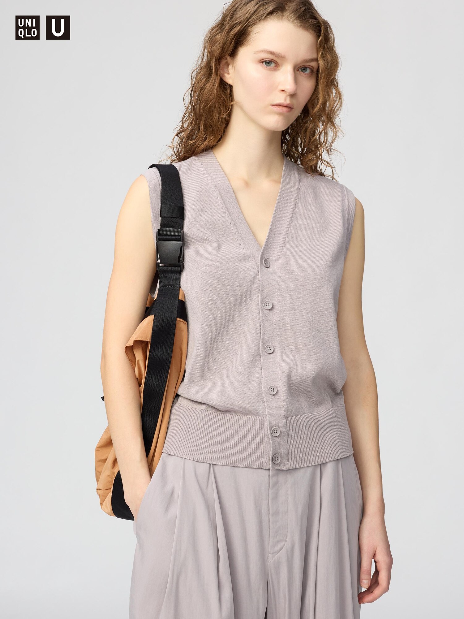 Жилет трикотажный с пуговицами, стирка допустима