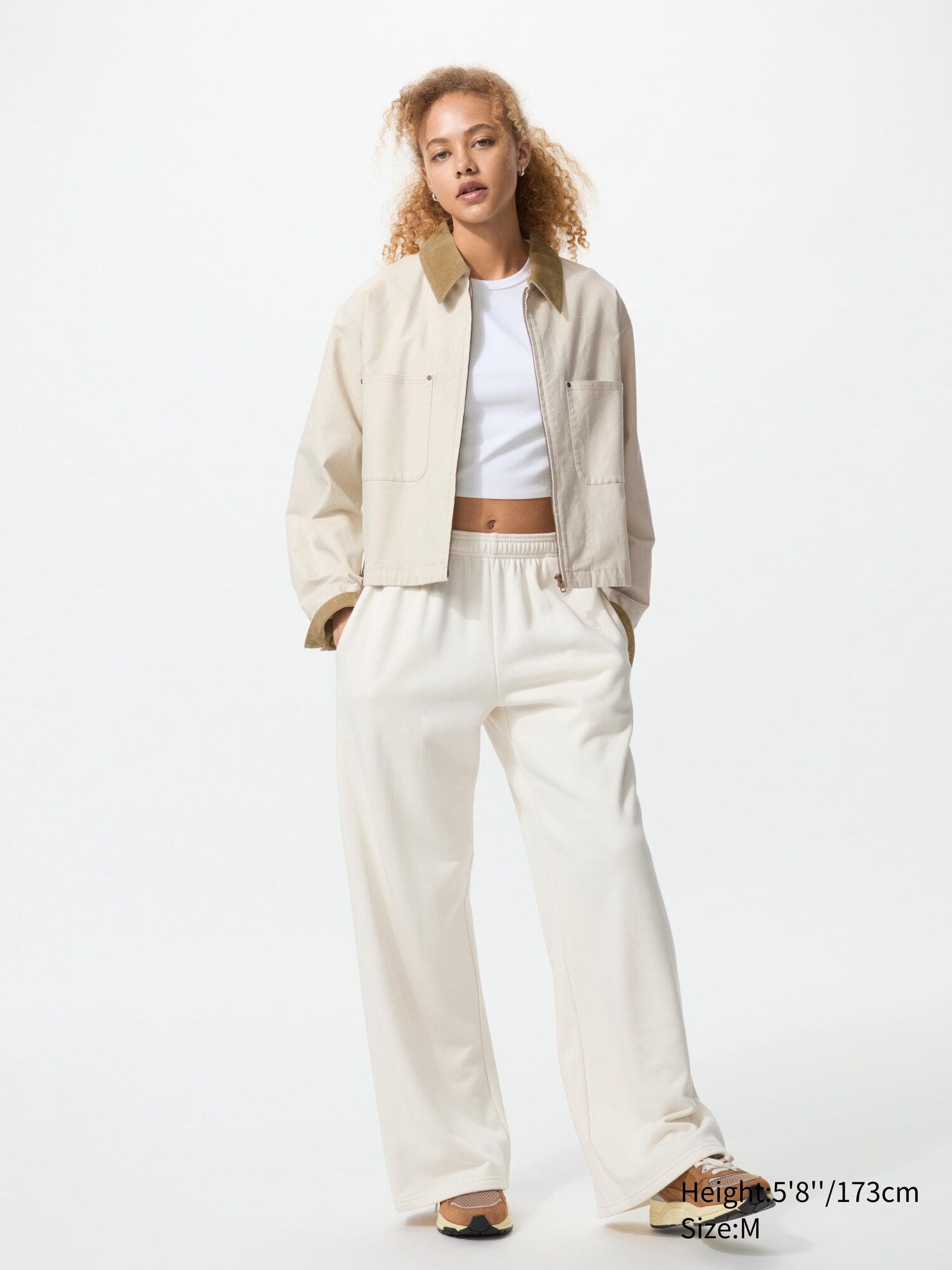 Короткая куртка на молнии