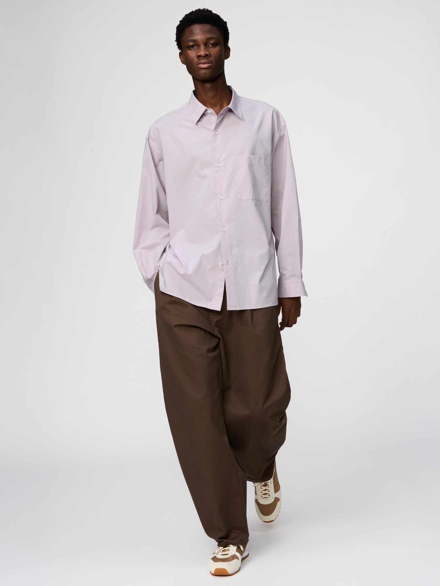 Широкая рубашка оверсайз из грубой ткани (с длинными рукавами)