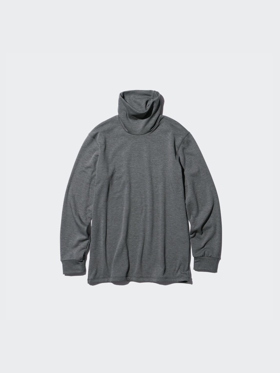 Ультратеплая футболка-водолазка HEATTECH с высоким воротом