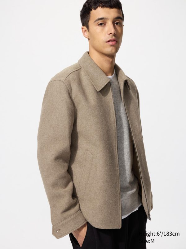 Короткий блузон с одинарным воротничком