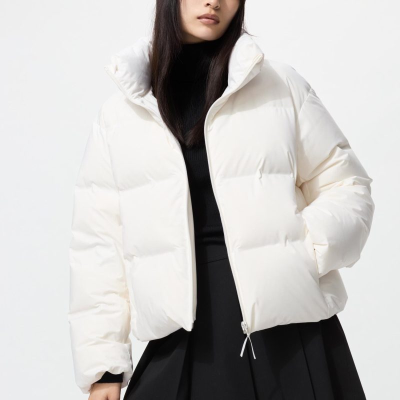 Бесшовный пуховик с коротким рукавом