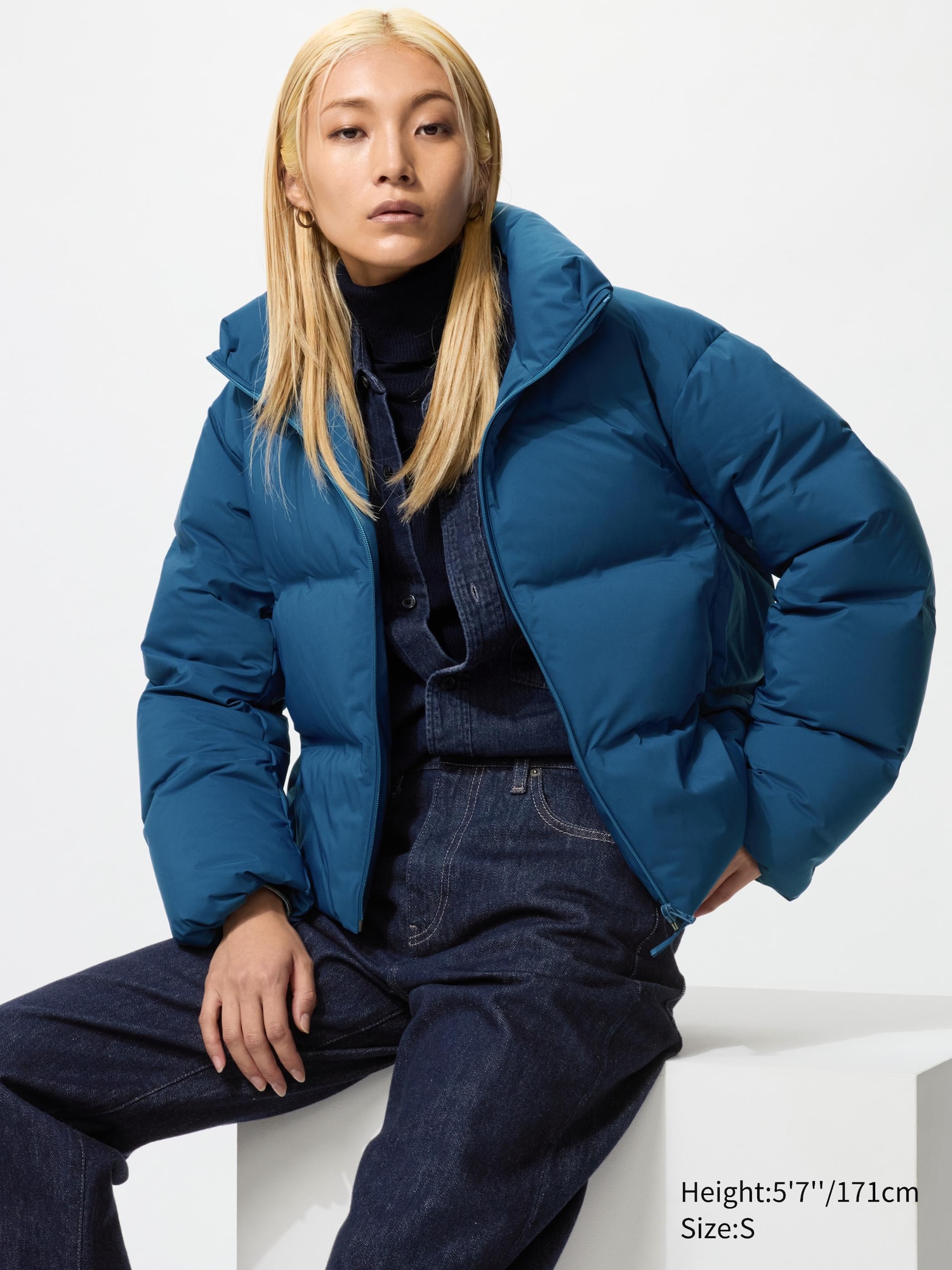 Бесшовный пуховик с коротким рукавом