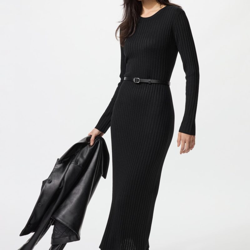 Трикотажное платье в рубчик из смеси мериноса