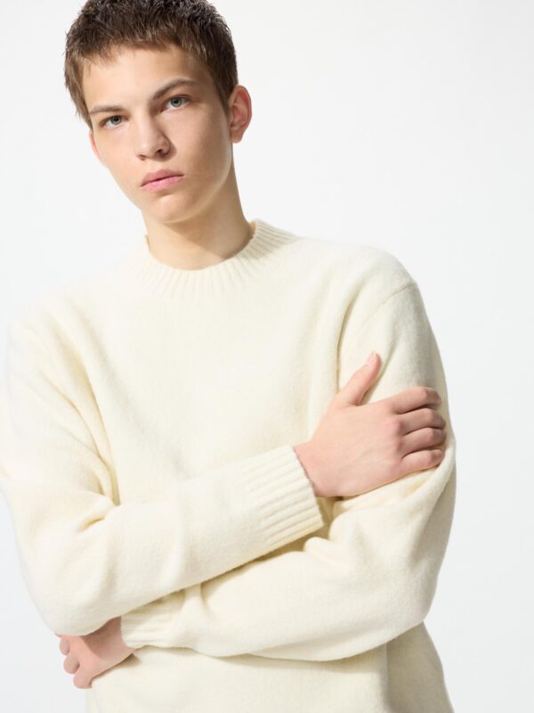 Свитер с круглым вырезом из пряжи-суфле