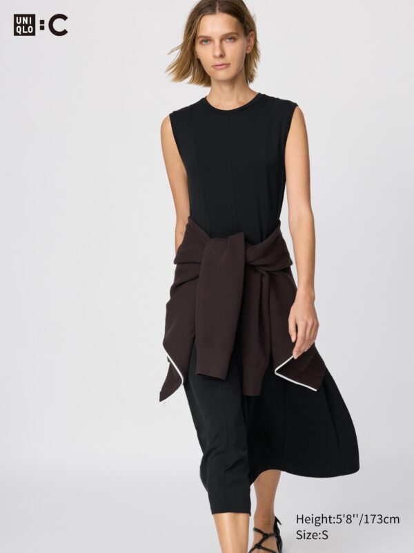 Приталенное платье-клеш (без рукавов)