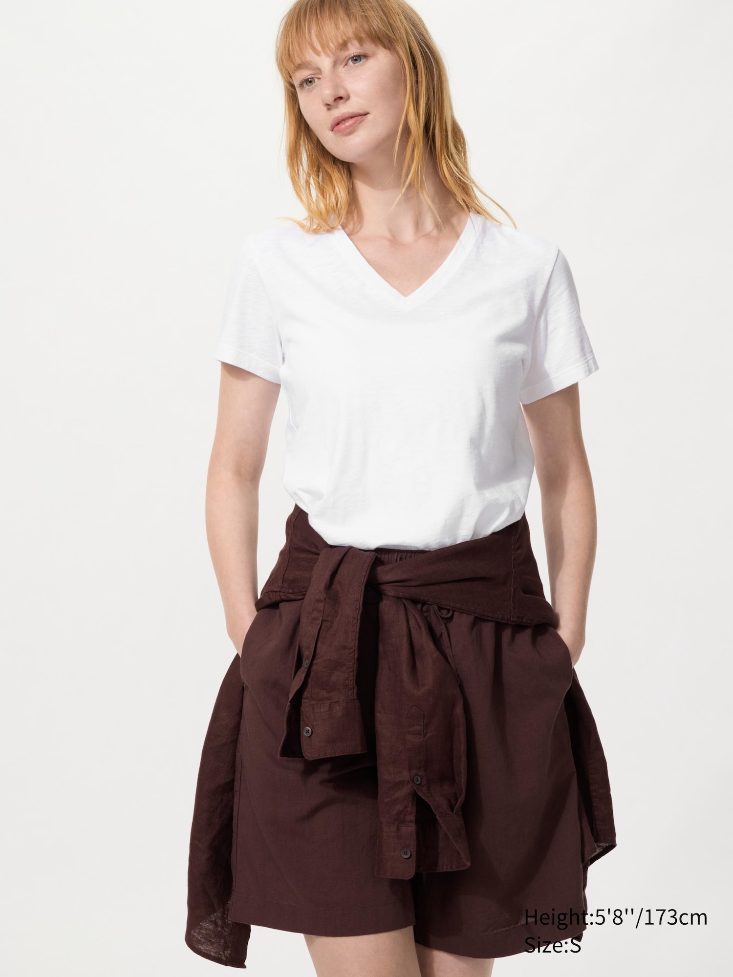 Футболка из плотного джерси с V-образным вырезом