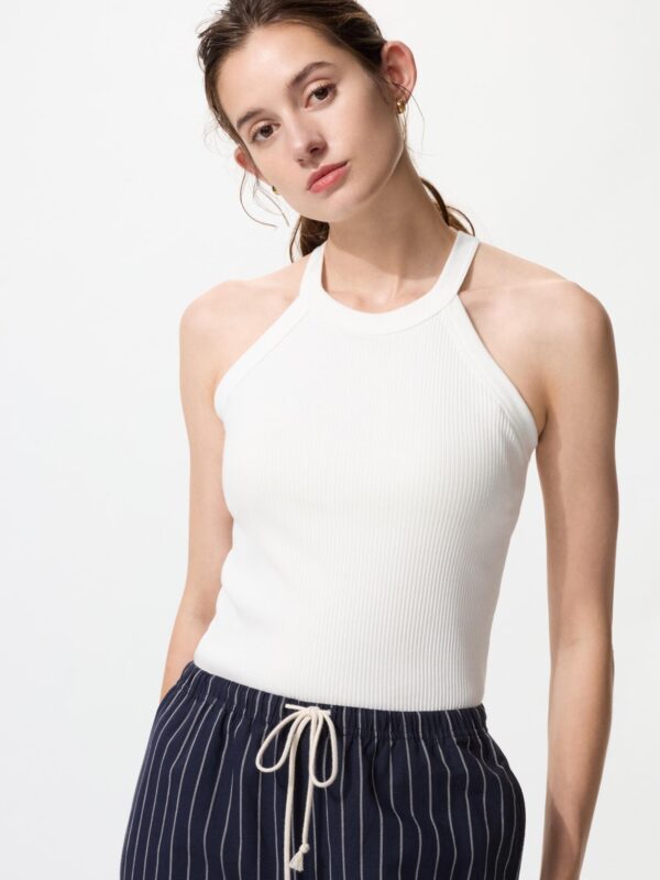 Топ-майка с бюстгальтером на бретельках