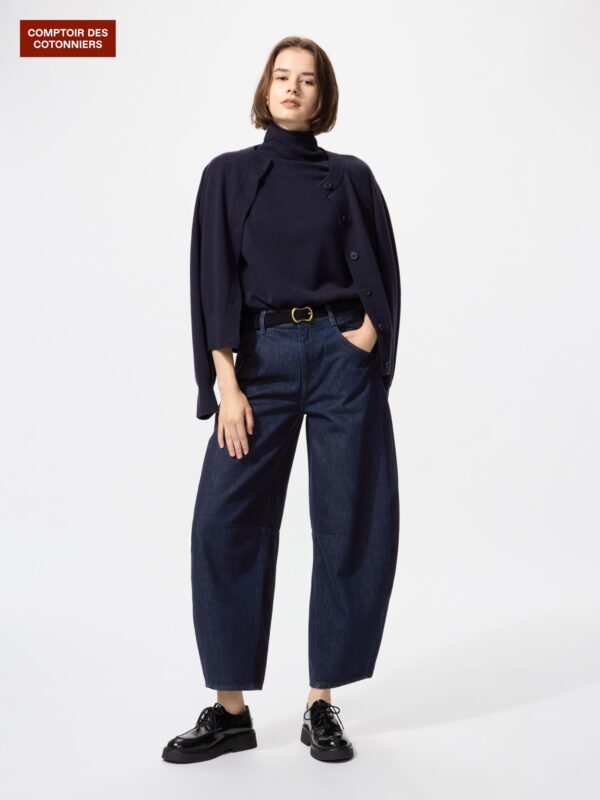 Джинсы с бочкообразными штанинами