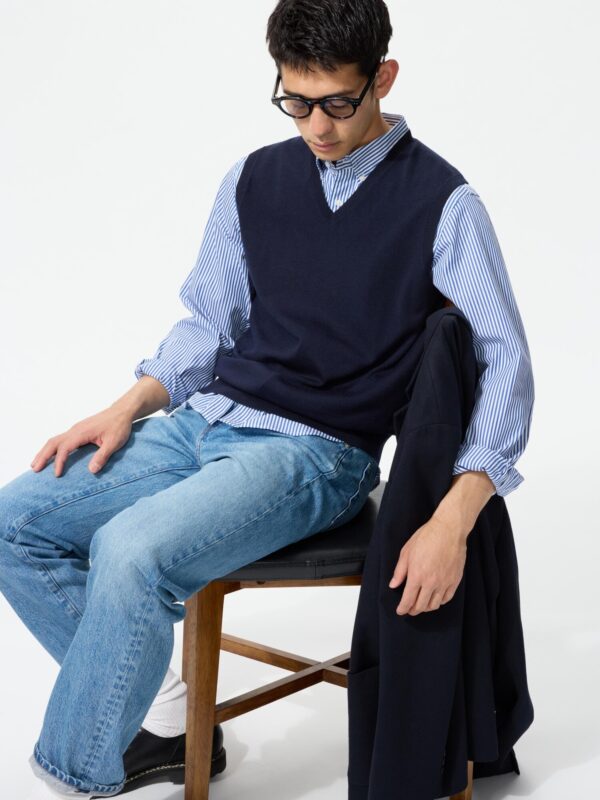 Жилет из мериноса с V-образным вырезом