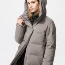 Бесшовное пуховое короткое пальто