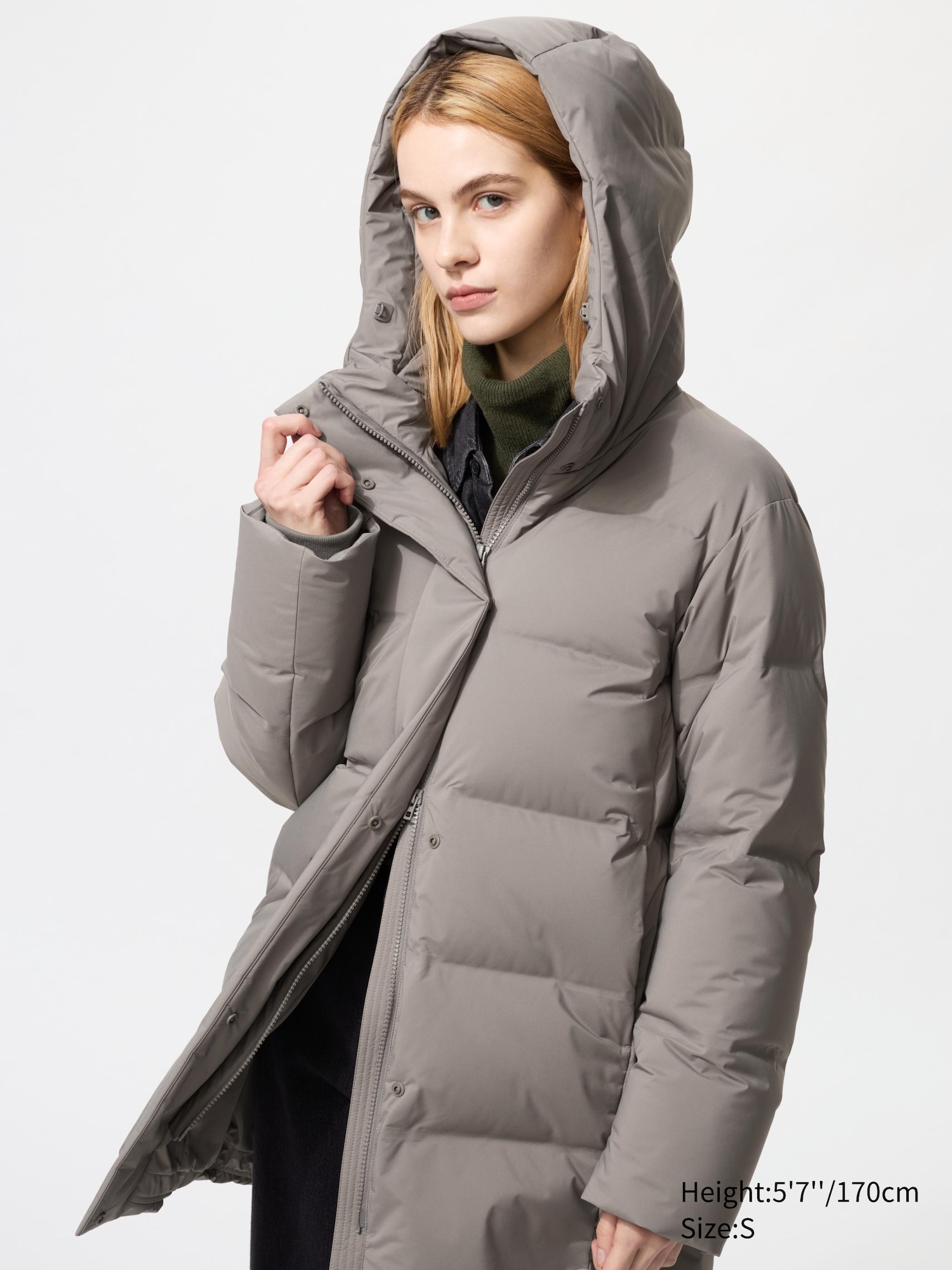 Бесшовное пуховое короткое пальто