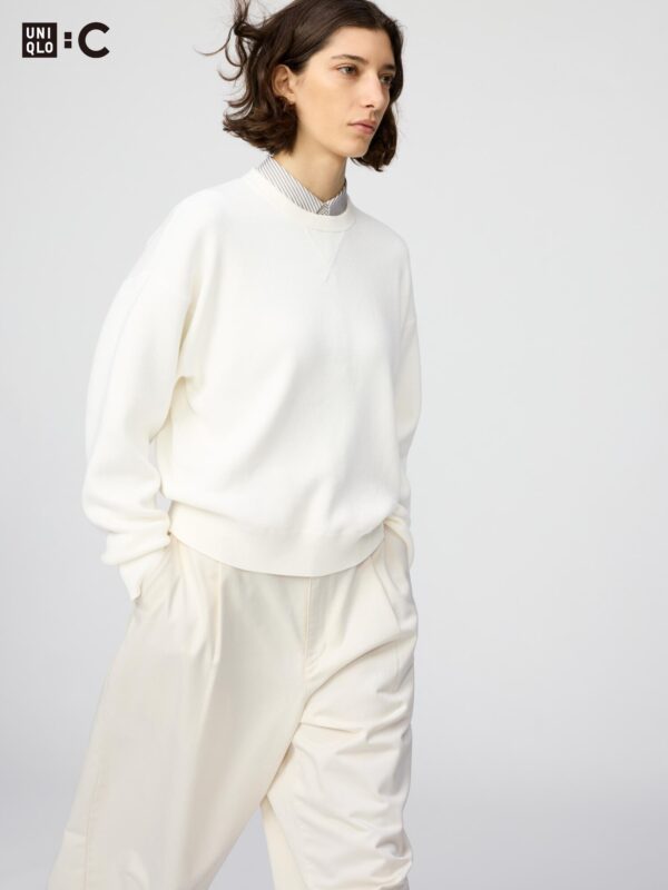 Гладкий хлопчатобумажный свитер с круглым вырезом горловины