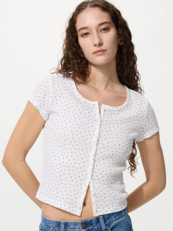 Мини-футболка на пуговицах из вафельного трикотажа