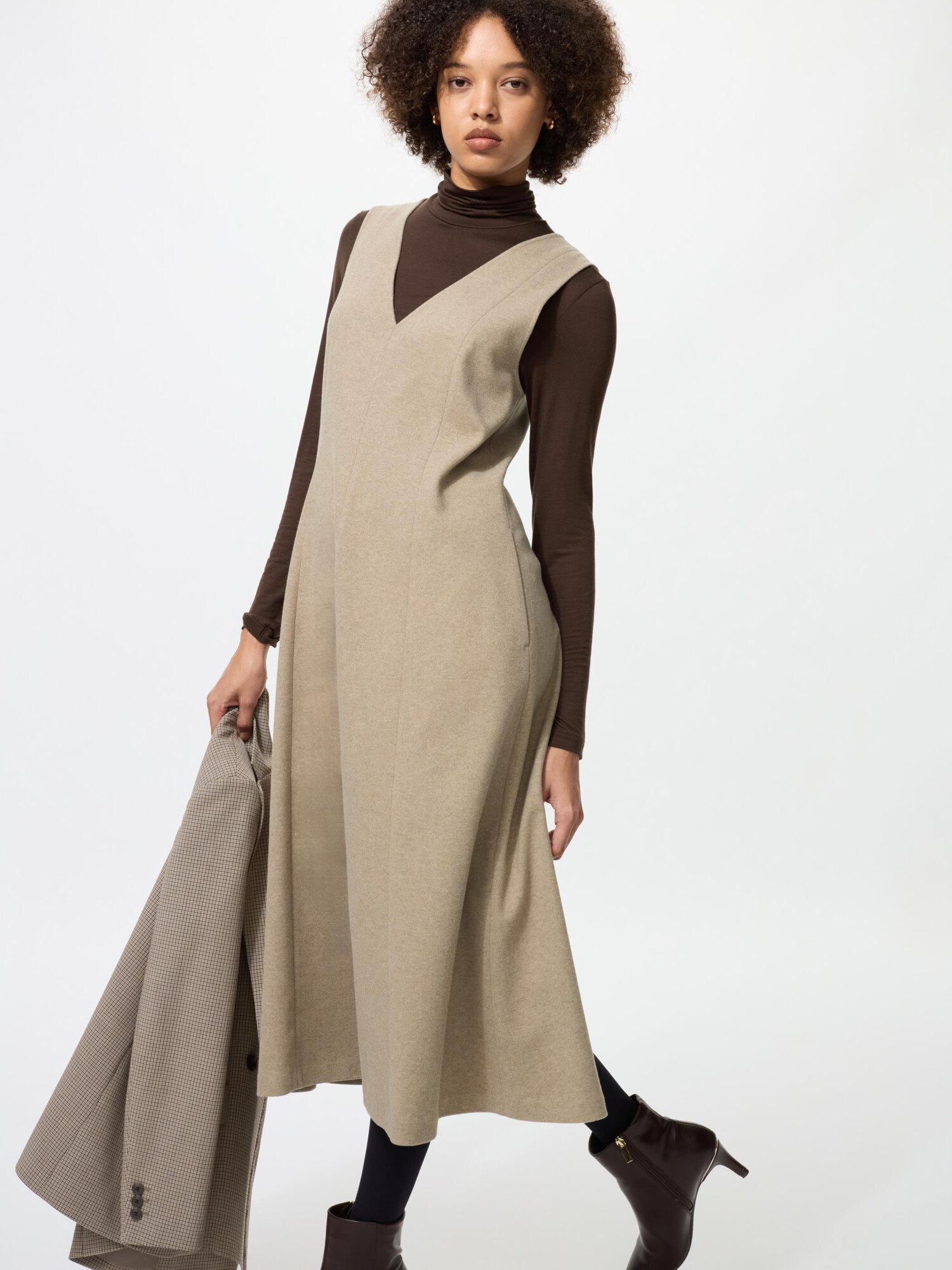 Платье из матового трикотажа