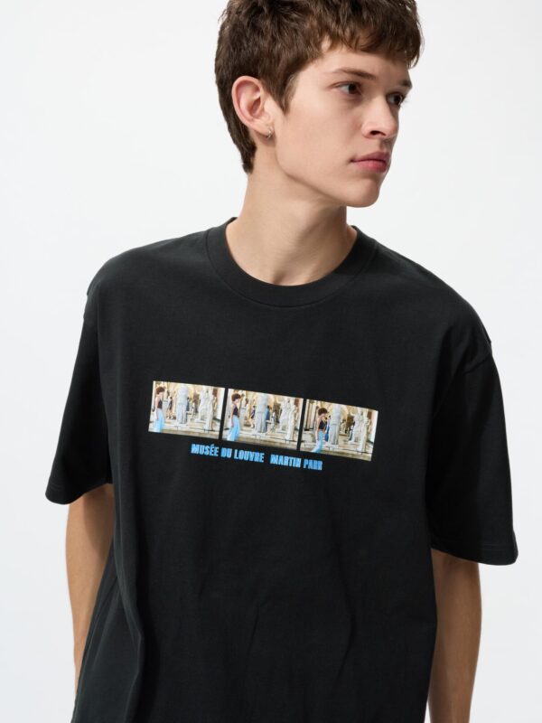 Футболка Louvre Museum UT свободного кроя