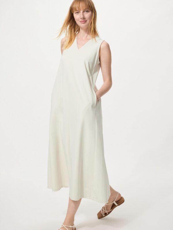 Платье Ultra Stretch с V-образным вырезом, без рукавов, удлинённое