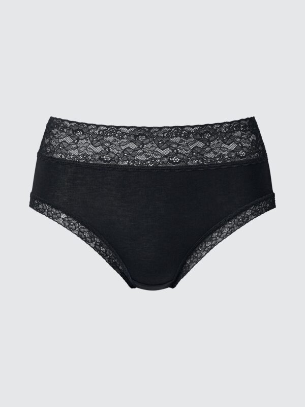 Шорты из мягкого модала, на талии, с широким кружевом