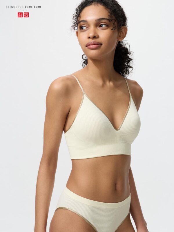 Бюстгальтер без косточек с глубоким вырезом