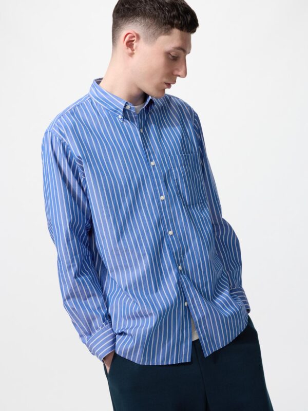 Широкая рубашка