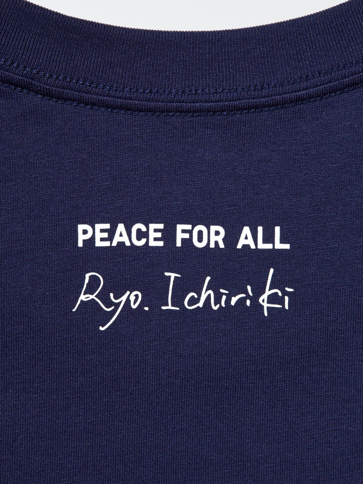 Футболка с графическим принтом PEACE FOR ALL (с коротким рукавом, крой регуляр) Ichiriki