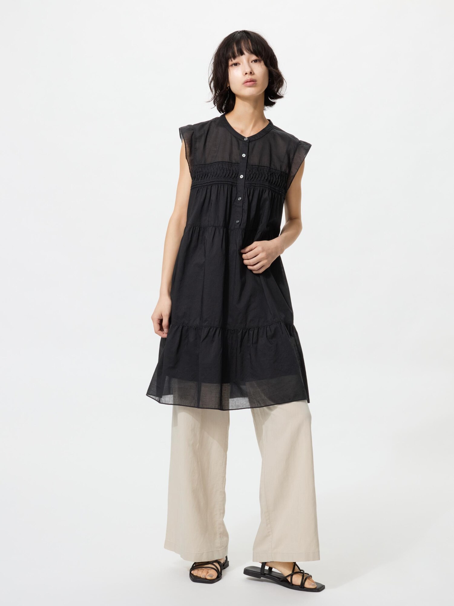 Платье из легкого хлопка с ярусной юбкой (без рукавов)